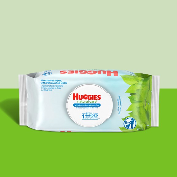 Un emballage de lingettes rafraîchissantes Natural&nbsp;Care de Huggies